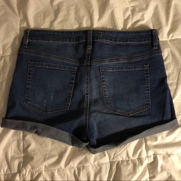 BULLHEAD JEAN SHORTS - Picture 3 of 3